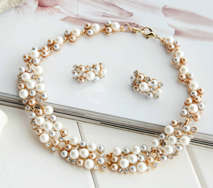  New Fashion Womens New Design Imitation Pearl Pearl Necklace And Earring Sets 
