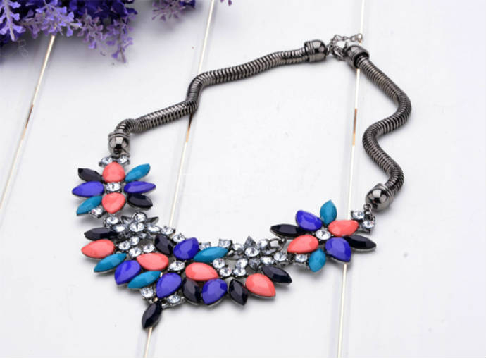 Hot Fashion New Design Retro Style Colorful Rhinestone Flower Choker Necklace