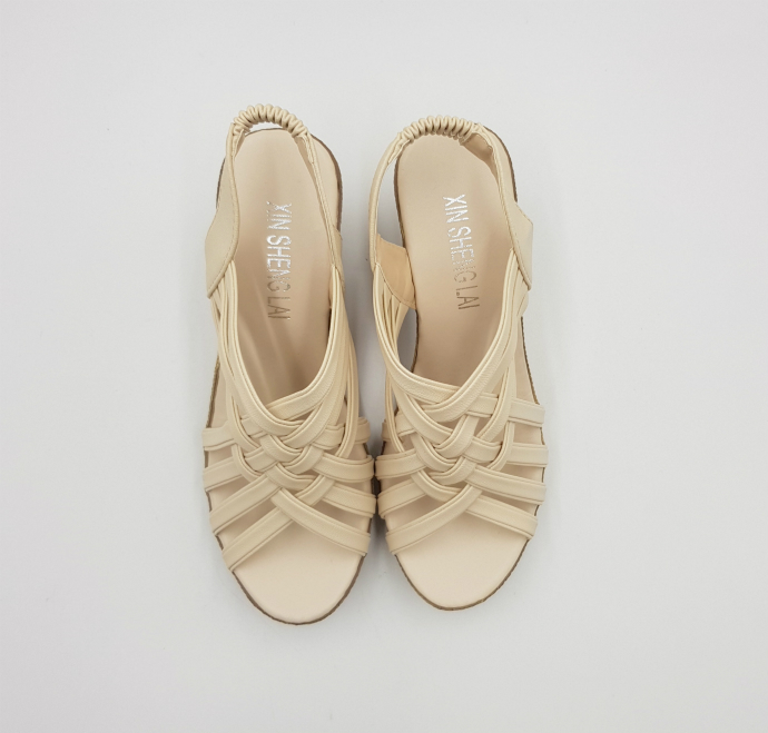 XIN SHENGLAI Ladies Sandals Shoes (BEIGE) (36 to 41)