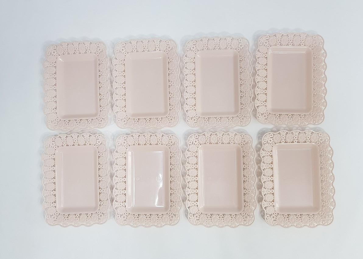 8 Pcs Disposable Plastic Plates Pack