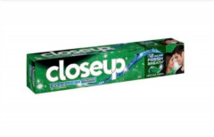 Toothpaste Closeup (1 x 50 ml)