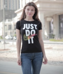 NIKE Womens T-Shirt (BLACK) ( S - M - L - XL)