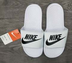 NIKE Ladies Slippers (WHITE) (35 to 40) 