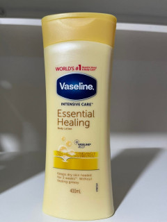 Vaseline Essential Moisture Daily Body Care (400 ml) ( CARGO )